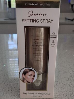 CLINICAL WORKS - Shimmer Setting Spray - Gold